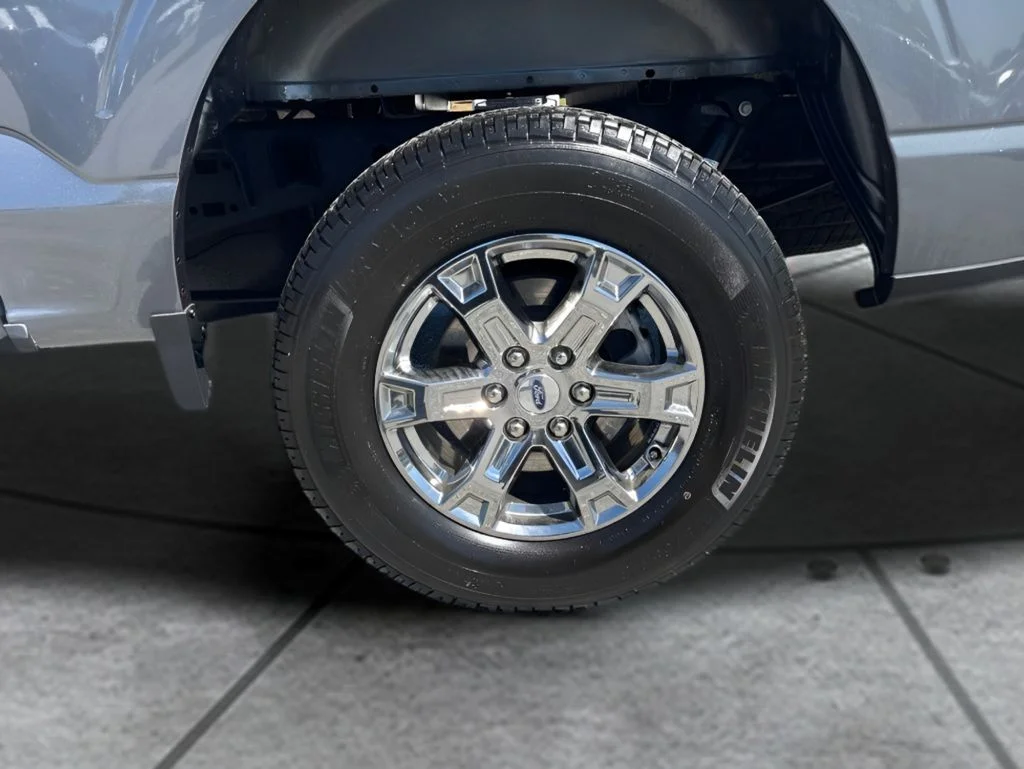 Used 2023 Gray Ford XLT image 33