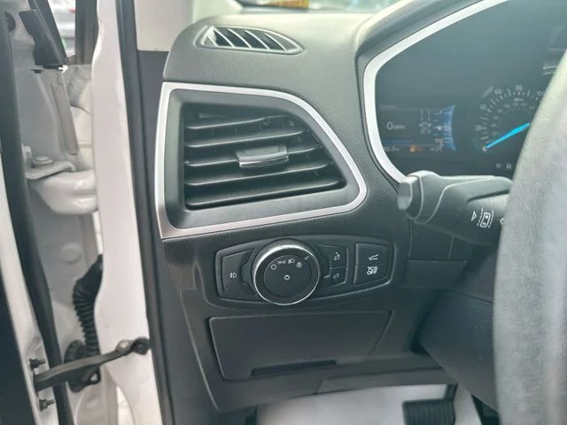 Used 2019 White Ford SEL image 20