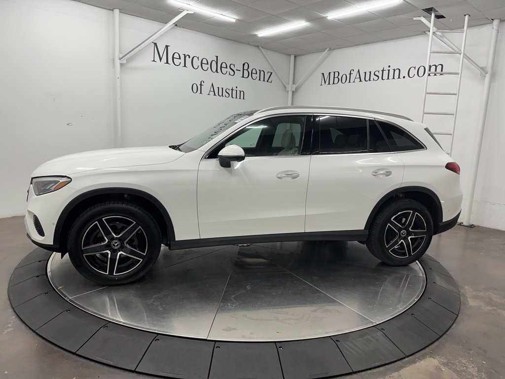 New 2027 Polar White Mercedes-Benz GLC 300 image 34