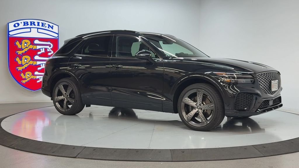 Used 2025 Black Genesis 3.5T Sport image 3