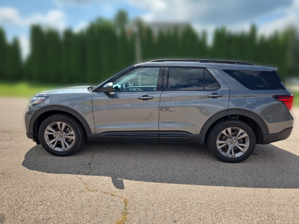 2026 Ford Explorer Active - Photo 2