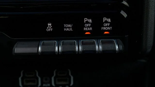 Used 2023 White Ram Laramie image 38