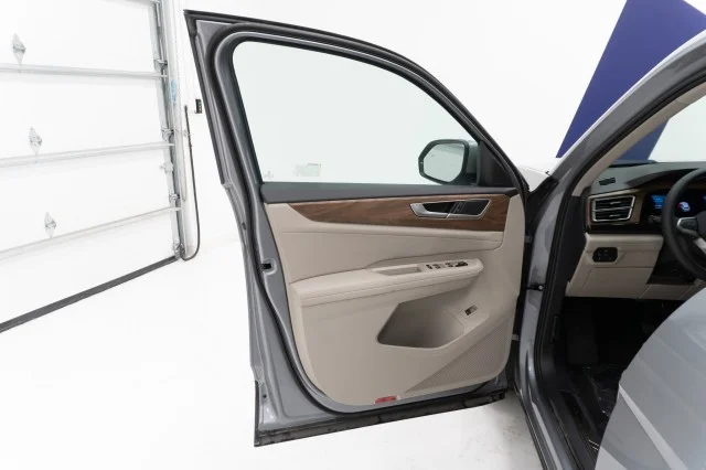 2026 Volkswagen Atlas SE w/Tech - Photo 15