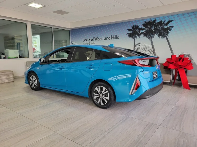 Used 2019 Blue Magnetism TOYOTA PREMIUM image 3