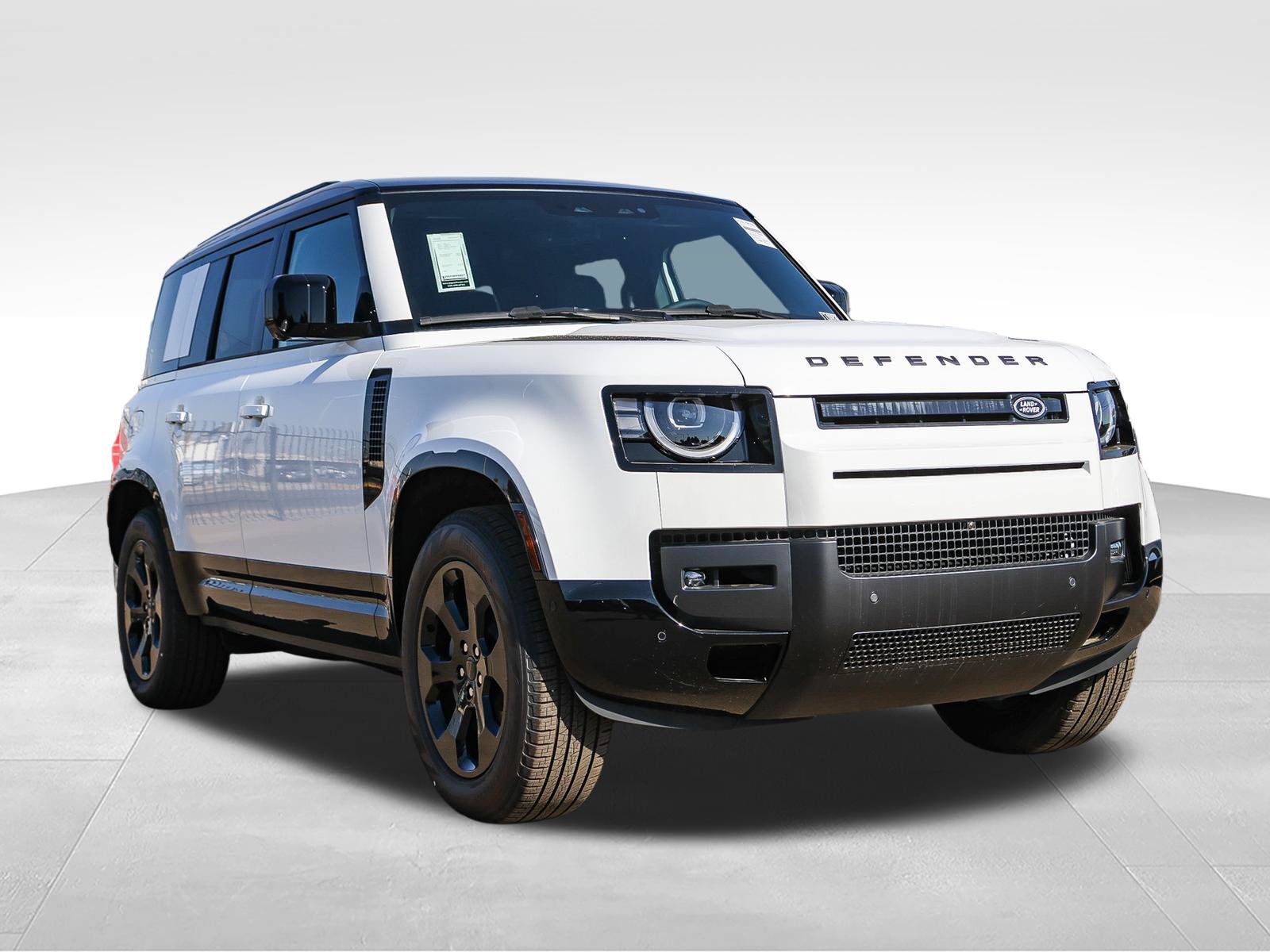 New 2026 Fuji White Land Rover X-Dynamic SE image 3