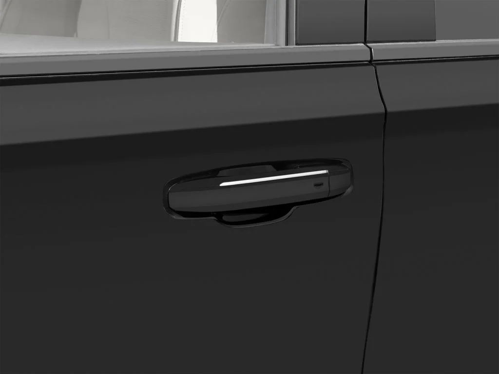Used 2025 Black Cadillac Sport Platinum image 55