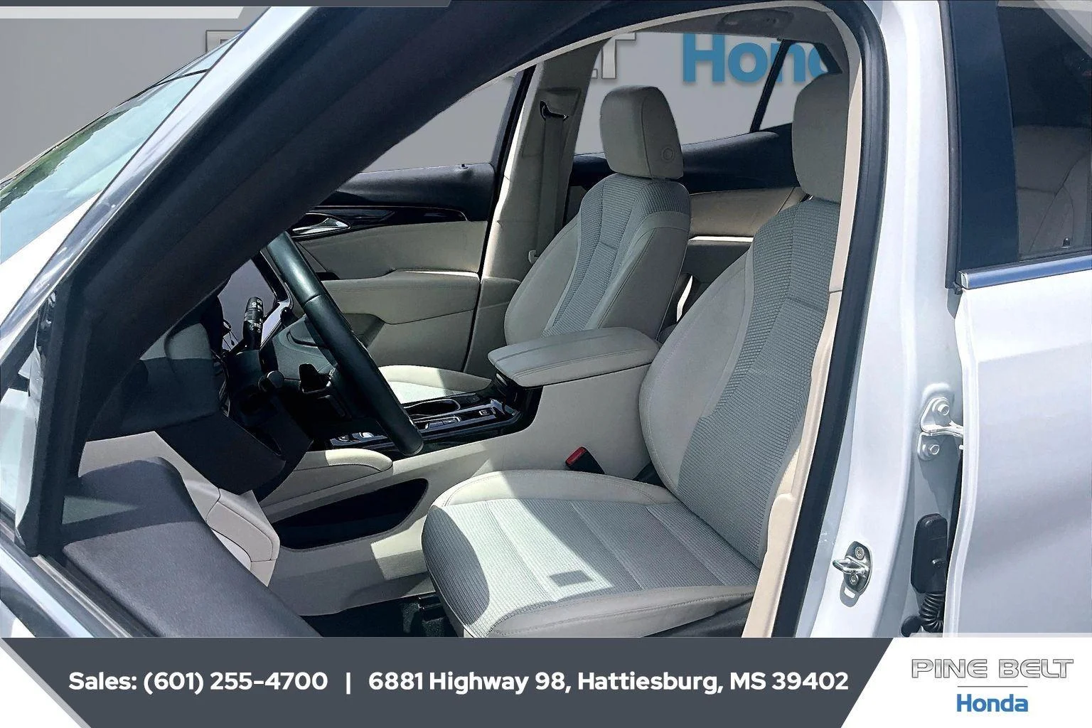 Used 2023 Summit White Buick Preferred image 18