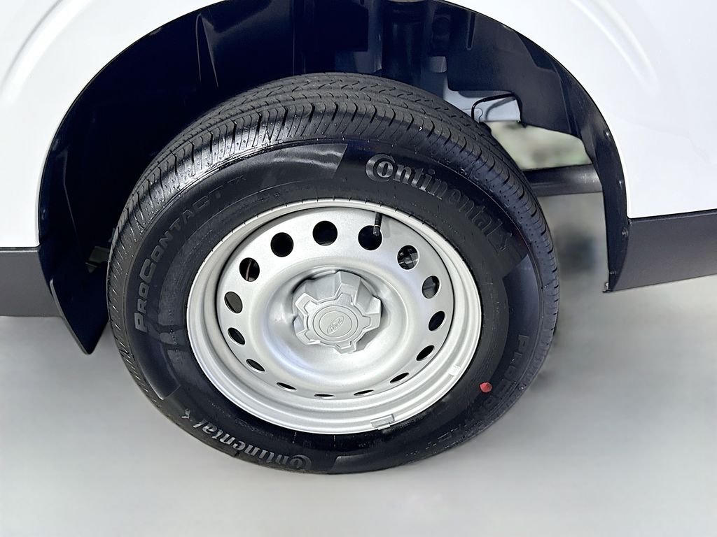 Used 2026 Oxford White Ford XL image 29