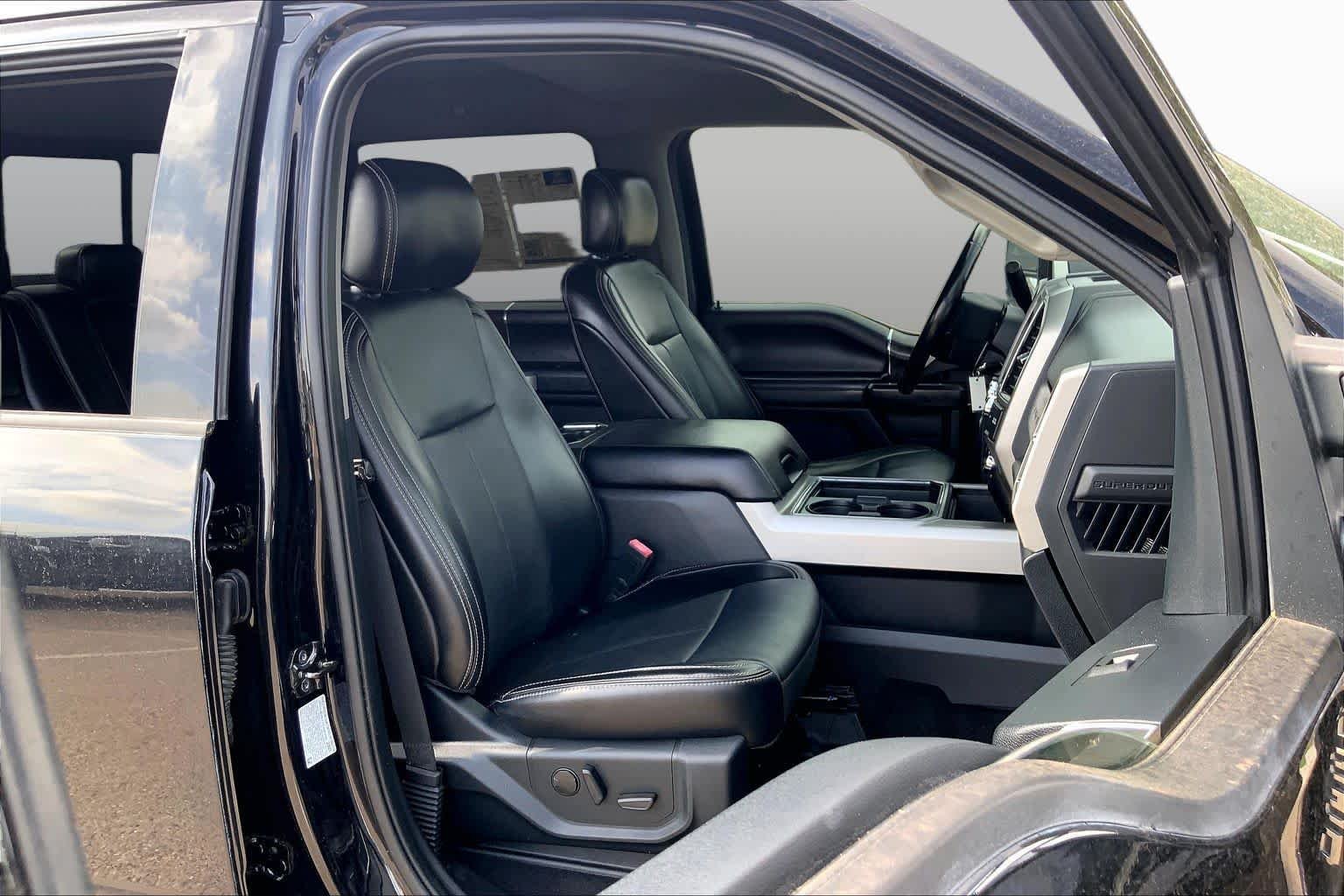 Used 2021 Agate Black Metallic Ford LARIAT image 9