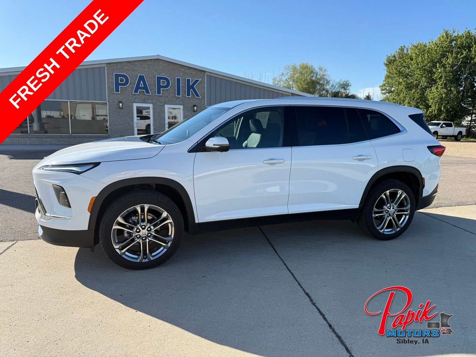 Used 2026 Summit White Buick Preferred image 1