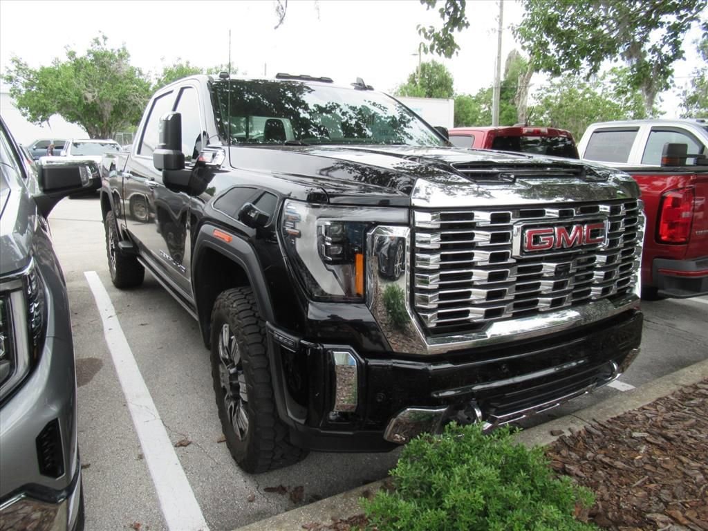 2024 GMC Sierra 4WD Crew Cab Standard Box Denali's photo