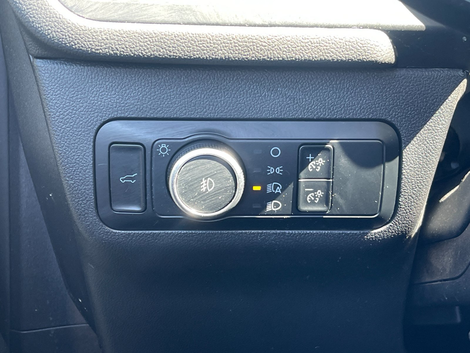 Used 2024  Ford Platinum image 30