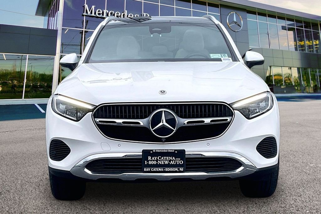 2023 Mercedes-Benz GLC GLC 300 - Photo 3
