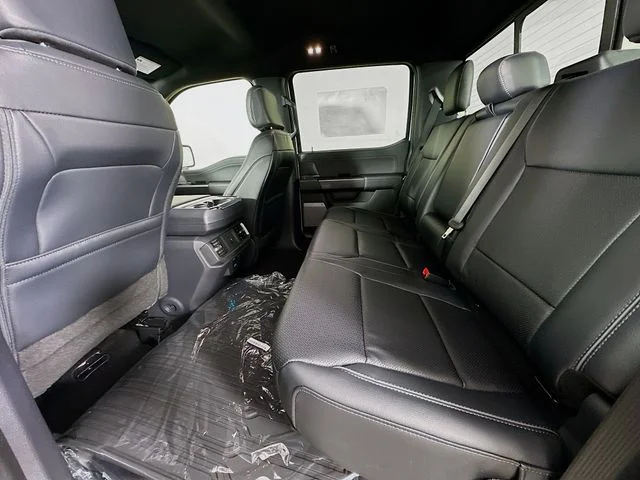 New 2026 Oxford White Ford Lariat image 25