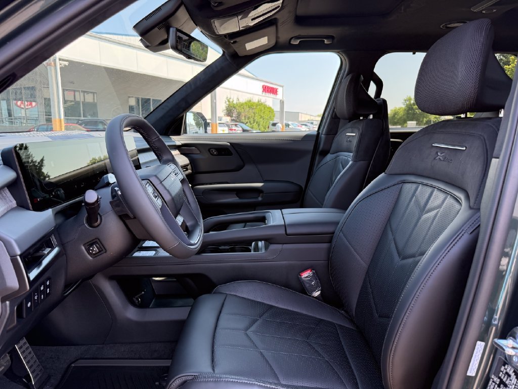 New 2027 Black Jade Green Kia X-Line SX Prestige image 16