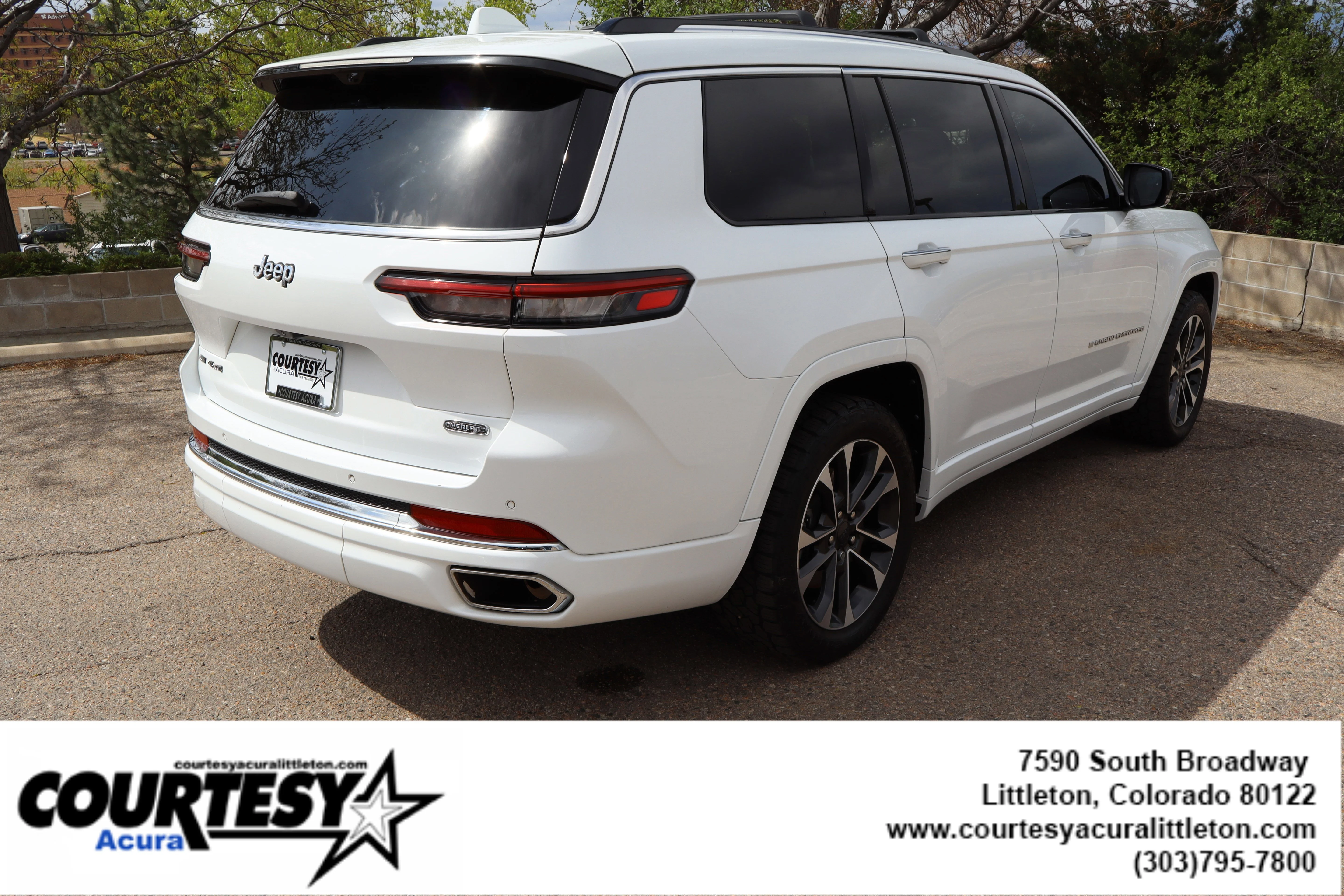 Used 2022 Bright White Clearcoat Jeep Overland image 7