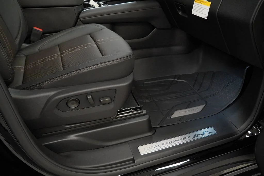 New 2026 Black Chevrolet High Country image 34