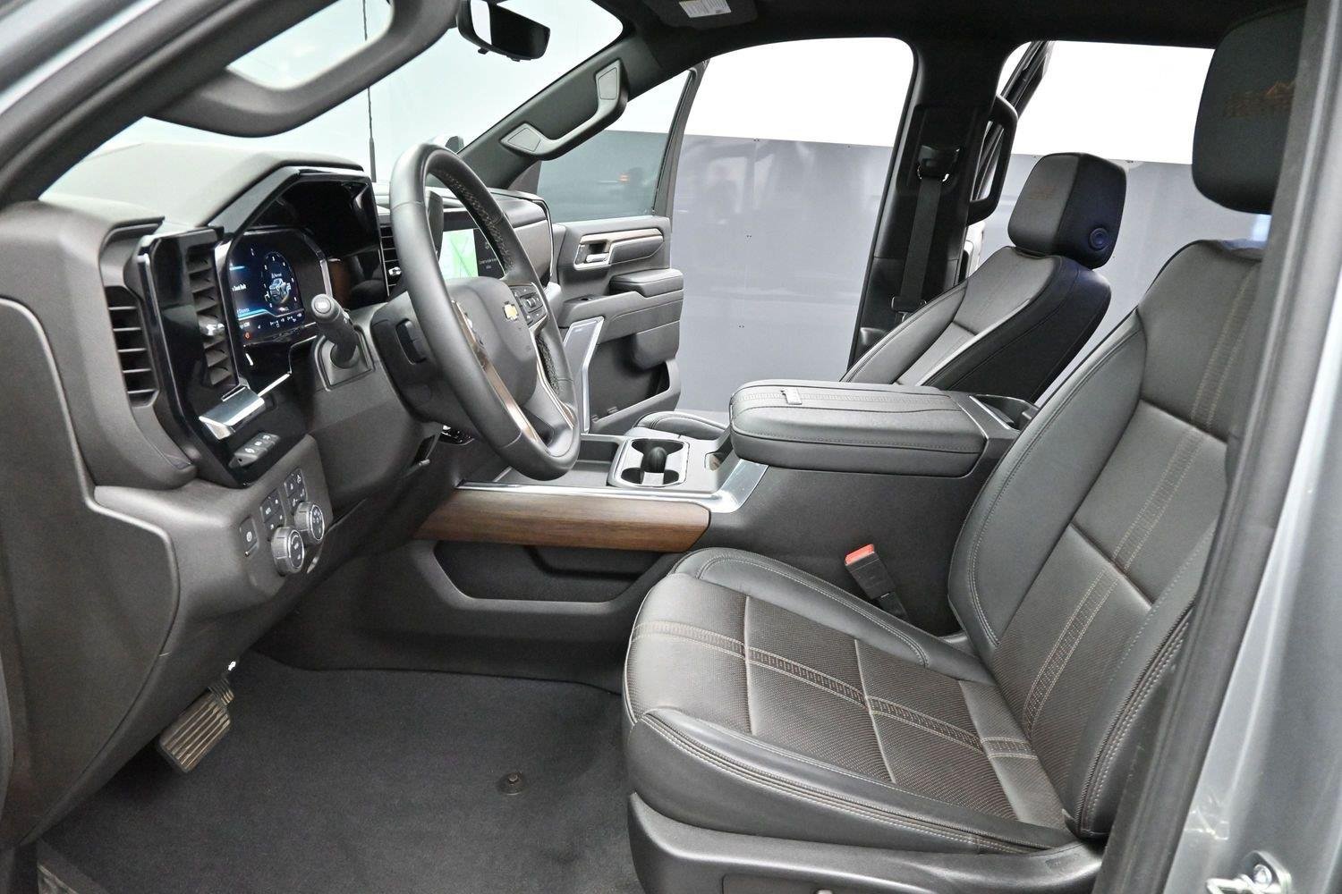 Used 2024 Sterling Gray Metallic Chevrolet High Country image 12