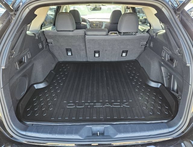 Used 2025 Crystal Black Silica Subaru Onyx Edition image 30