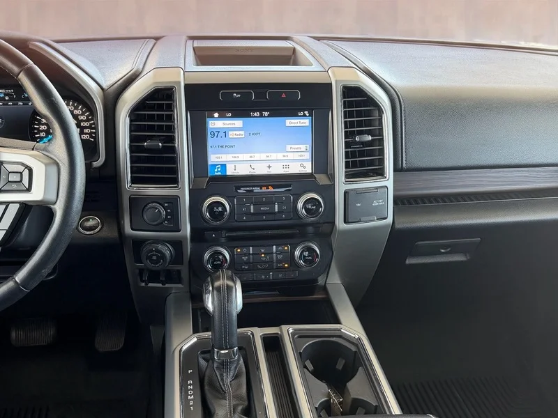 Used 2017 White Platinum Me Ford XL image 16
