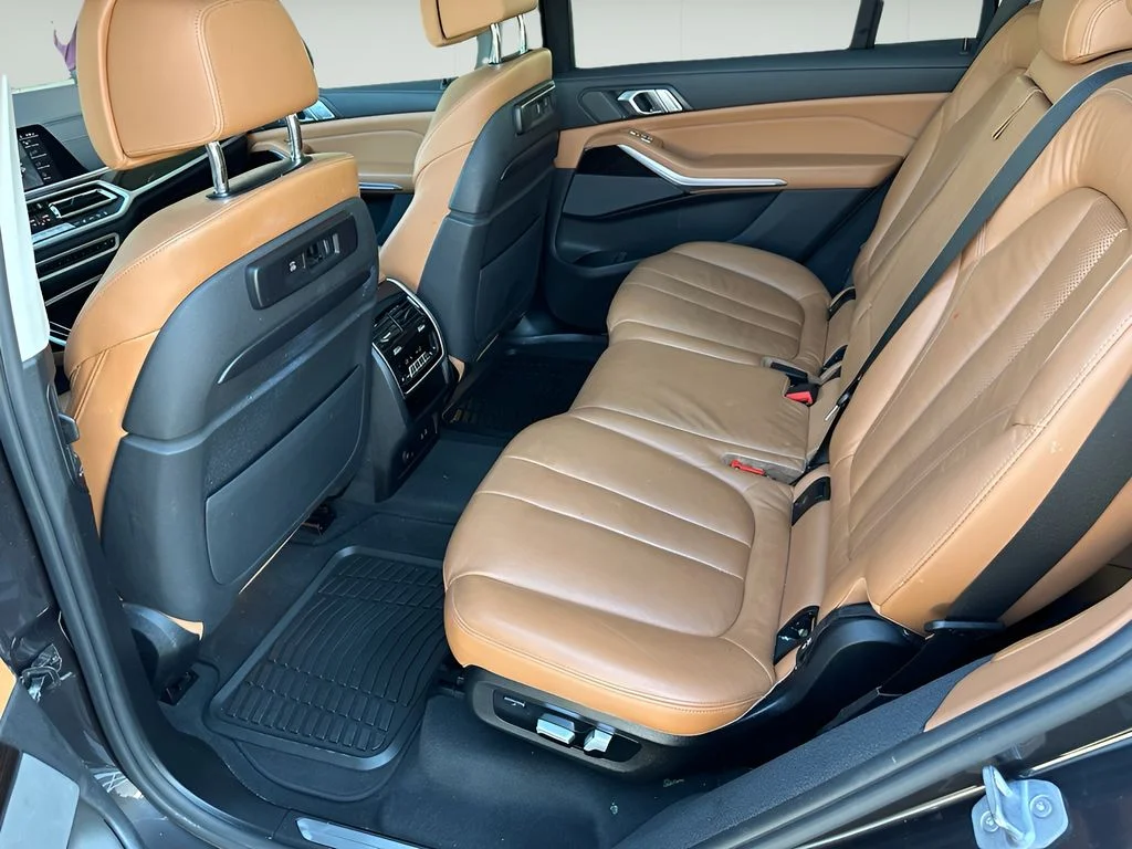 Used 2019 Dark Graphite Metallic BMW xDrive40i image 30