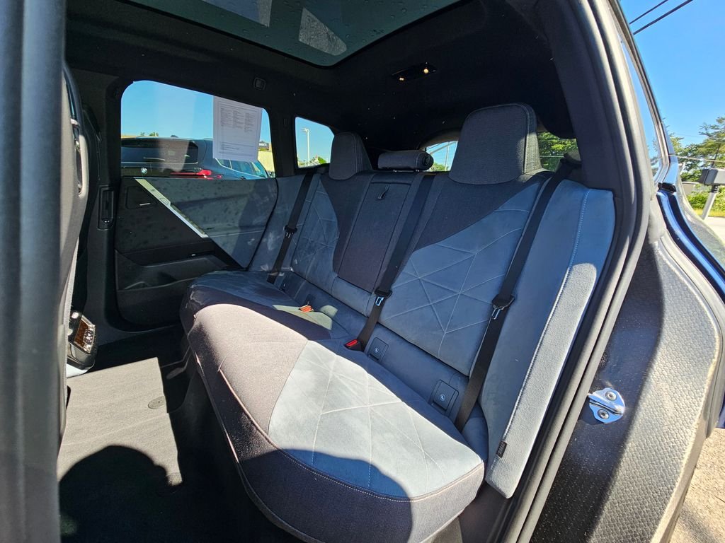 Certified Used 2025 Blue BMW xDrive50 image 19