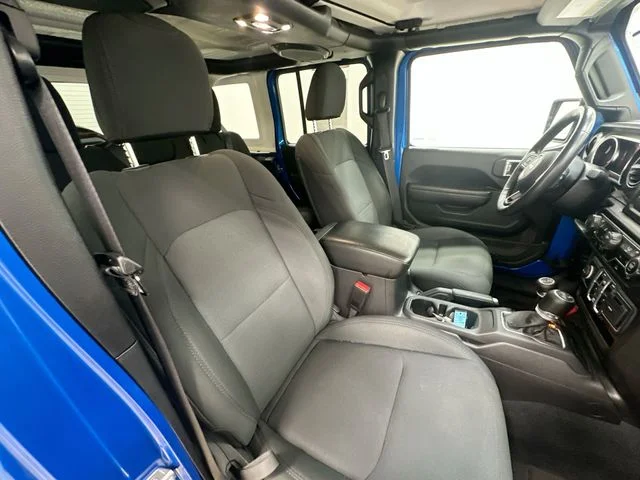 Used 2022 Blue Pearl Jeep Unlimited High Tide image 26