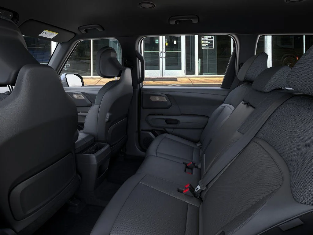 New 2027 Glacial White Pearl Kia LX image 18