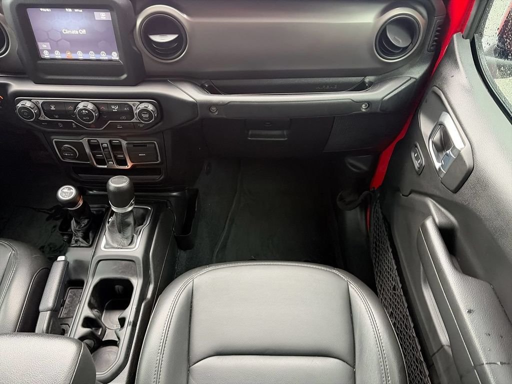 Used 2022 Red Jeep Texas Trail image 12