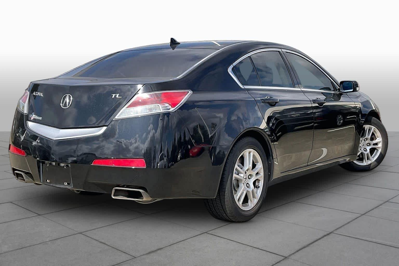 Used 2010 Crystal Black Pearl Acura  image 11