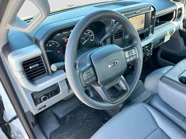 New 2026 Oxford White Ford XL image 6