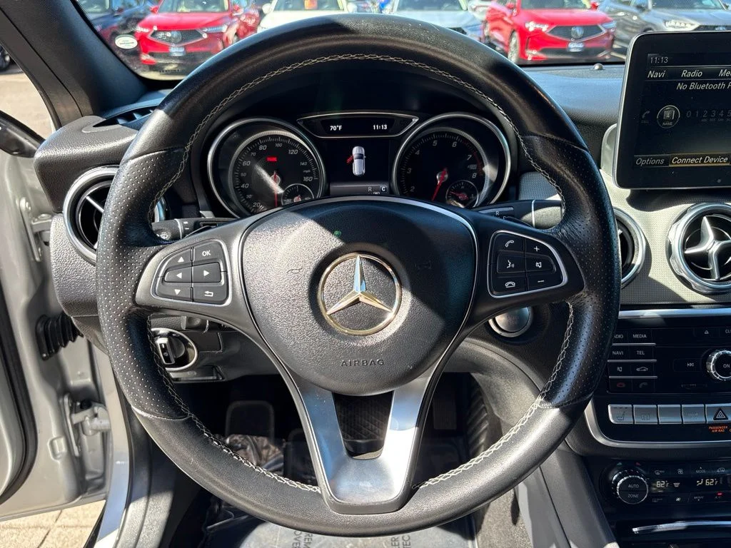 Used 2018 Silver Mercedes-Benz GLA 250 image 17