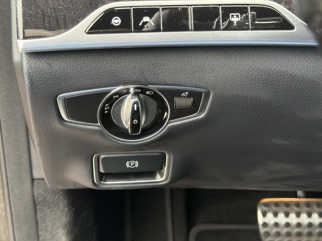 Used 2019 Black Mercedes-Benz S 560 image 21