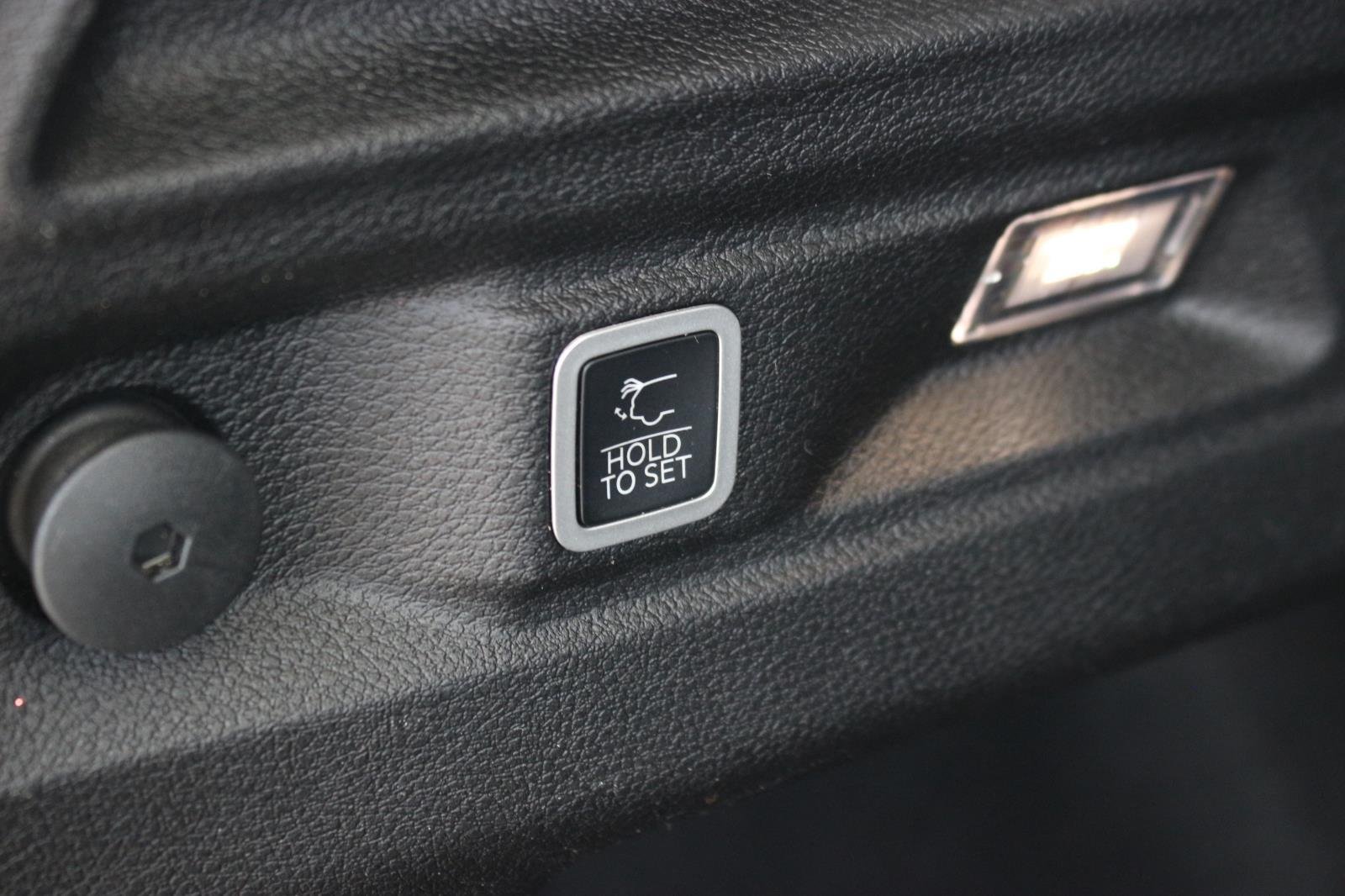 Used 2022 Gray Jeep Laredo image 12