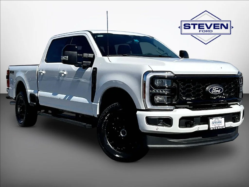 New 2027 White Ford Lariat image 1