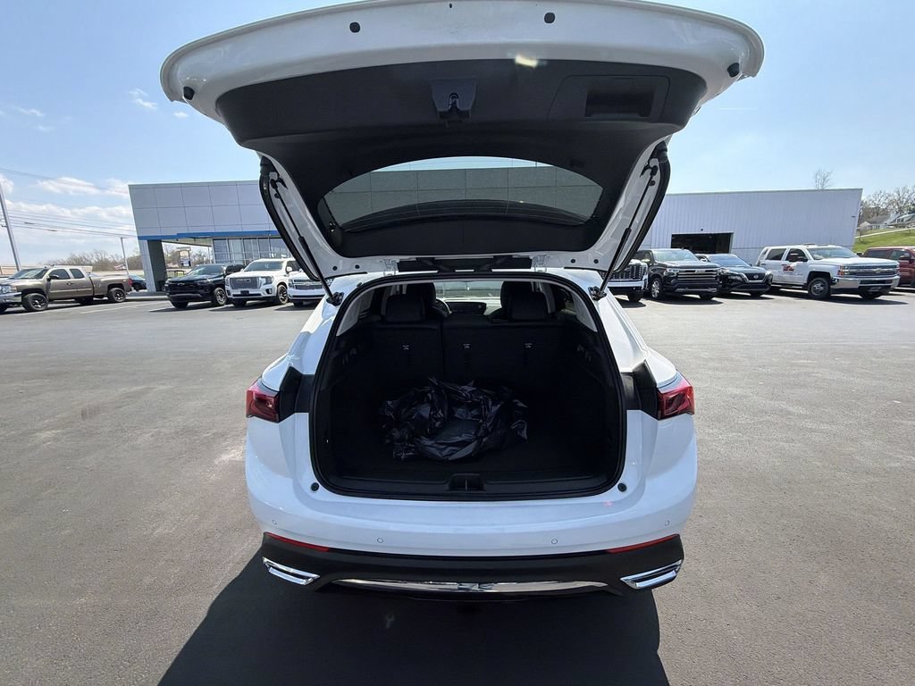 New 2026 Summit White Buick Preferred image 22