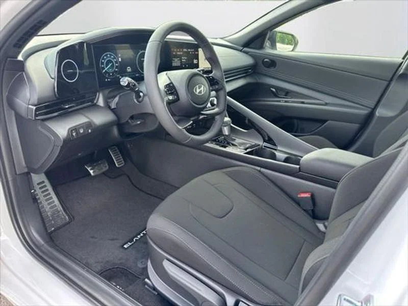 Used 2025 Serenity White Hyundai SEL Sport image 9