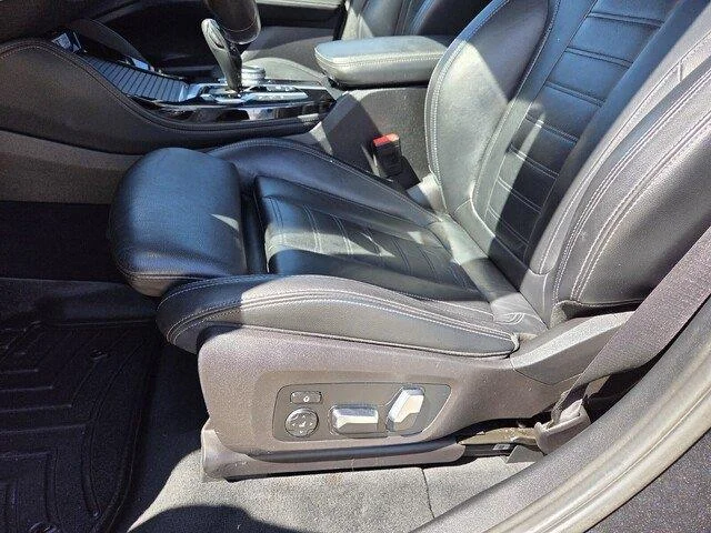 Used 2020 Black Sapphire Metallic BMW M40i image 10