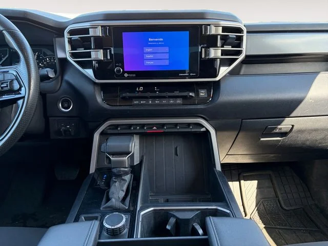 Used 2022 White Toyota SR5 image 11