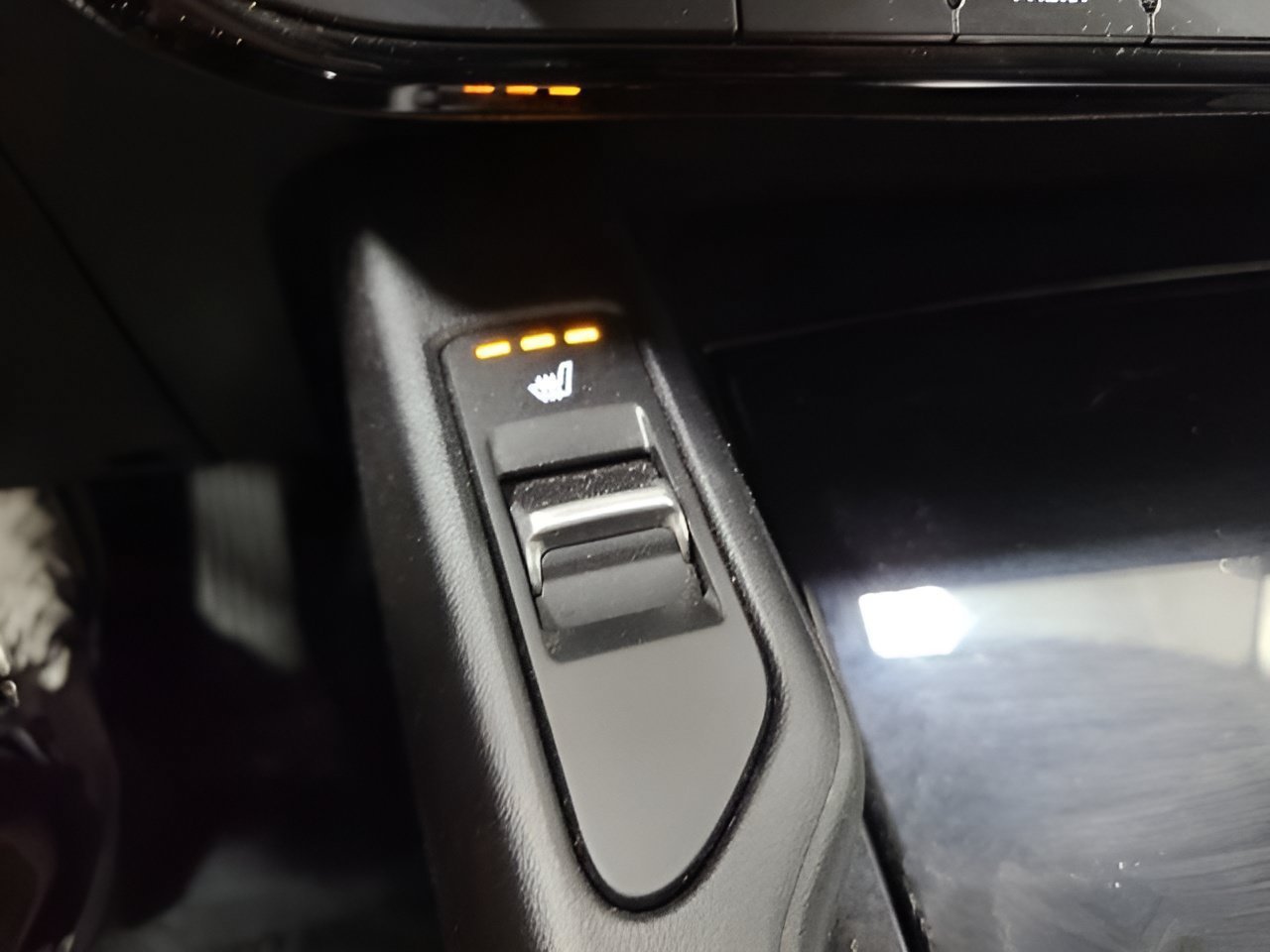 Used 2024 Dark Moss Kia S image 35