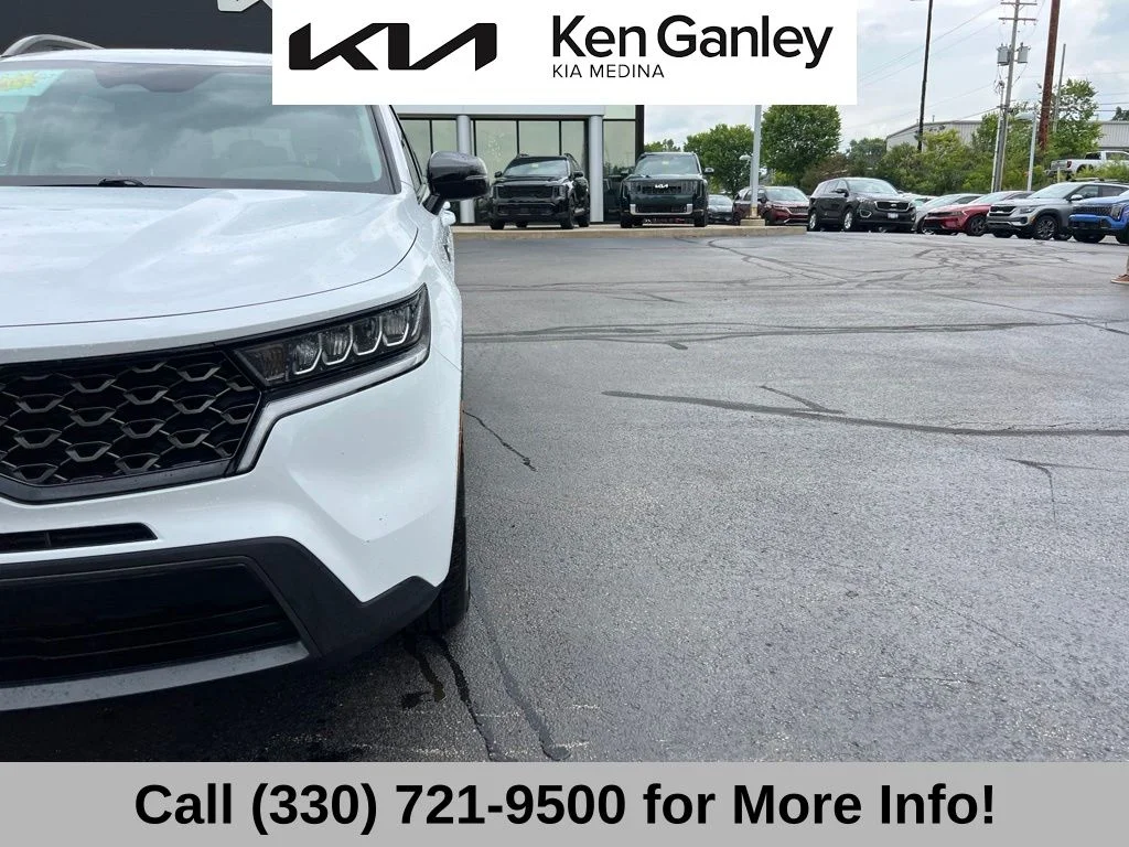 Certified Used 2022 White Kia S image 20