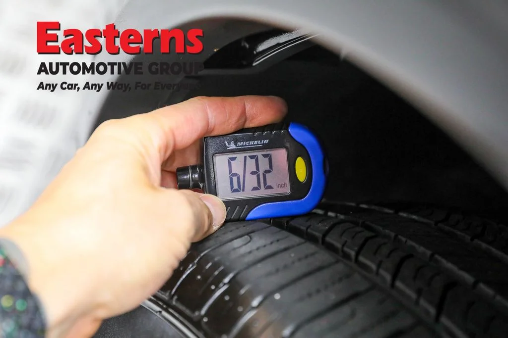 Used 2023 Gray Nissan SV image 27