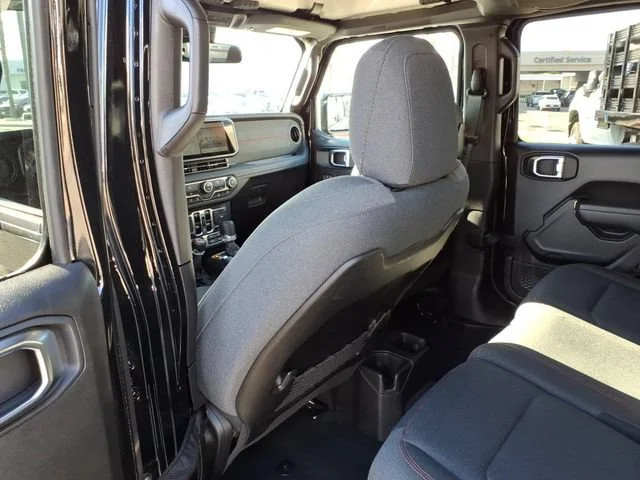 Used 2025 Black Jeep 4-Door Rubicon 4x4 image 10