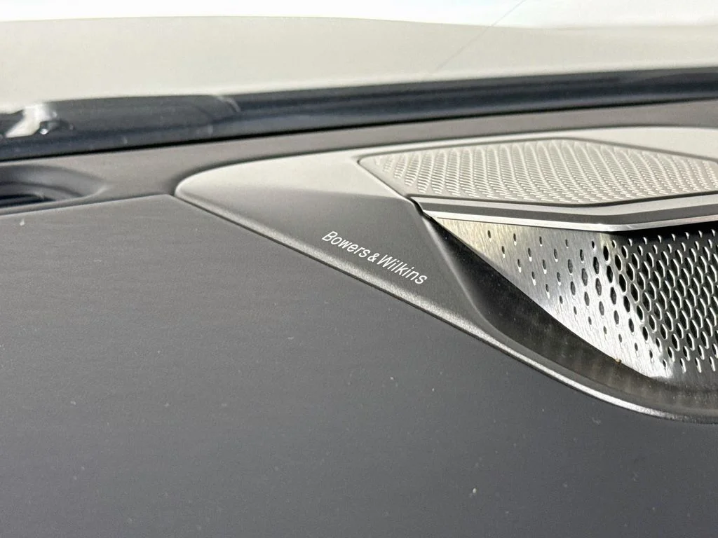 Used 2025 Oberon Black Aston Martin V12 image 21