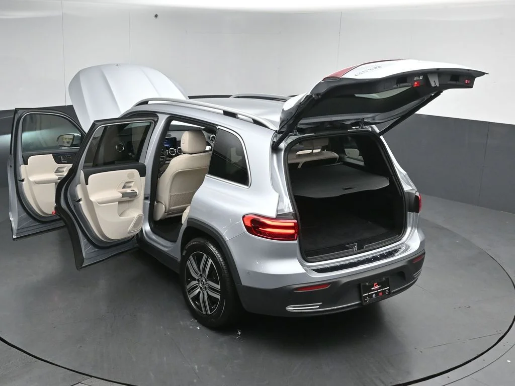 Used 2024 Cirrus Silver Metallic Mercedes-Benz 300 image 52