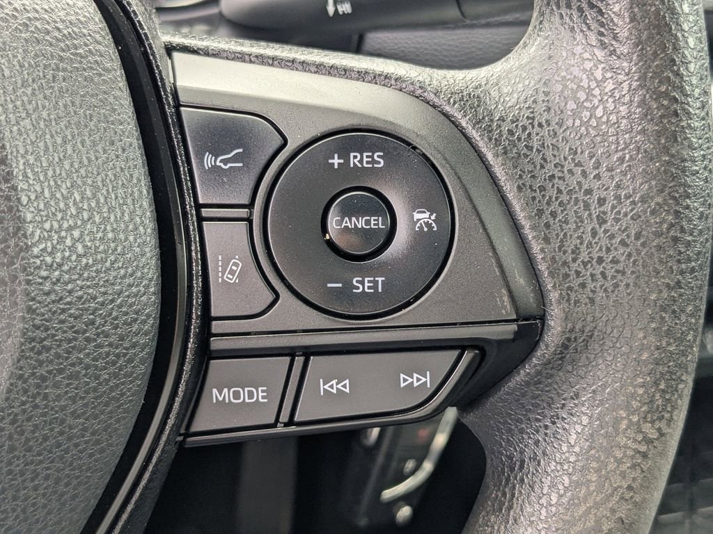 Used 2022  Toyota LE image 23