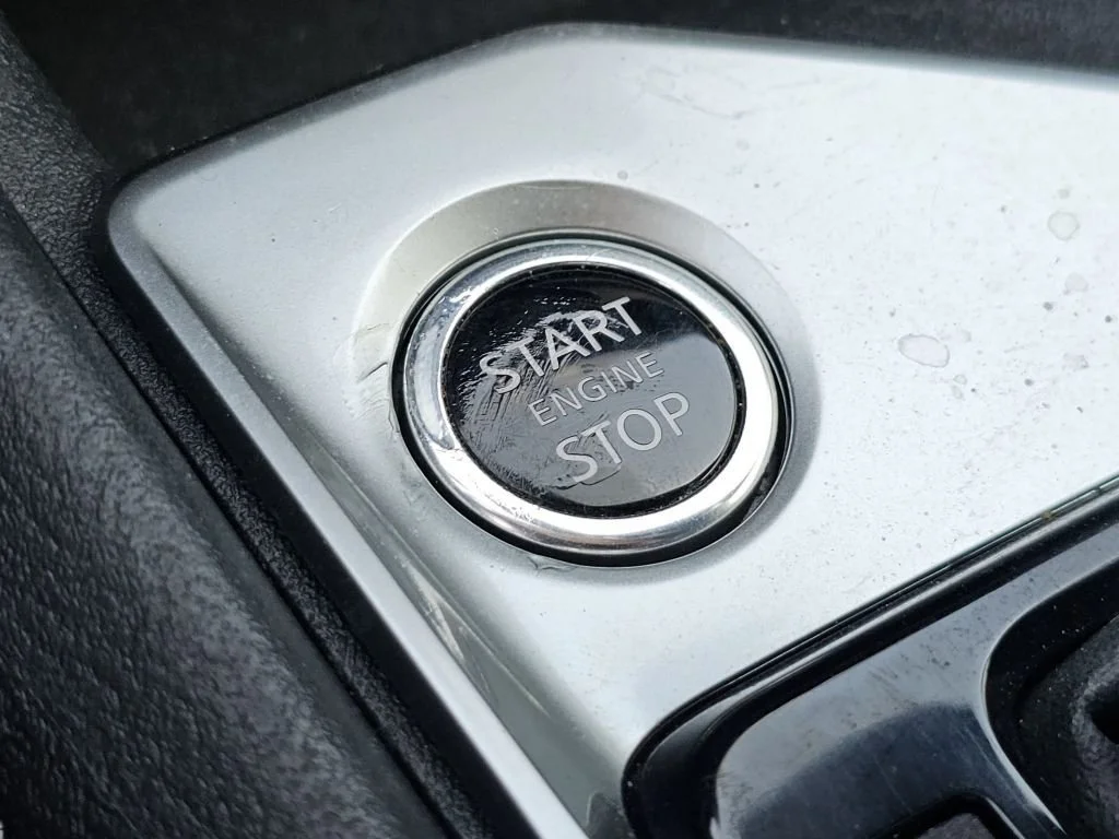Used 2022 Gun Metallic Nissan 2.5 SV image 17