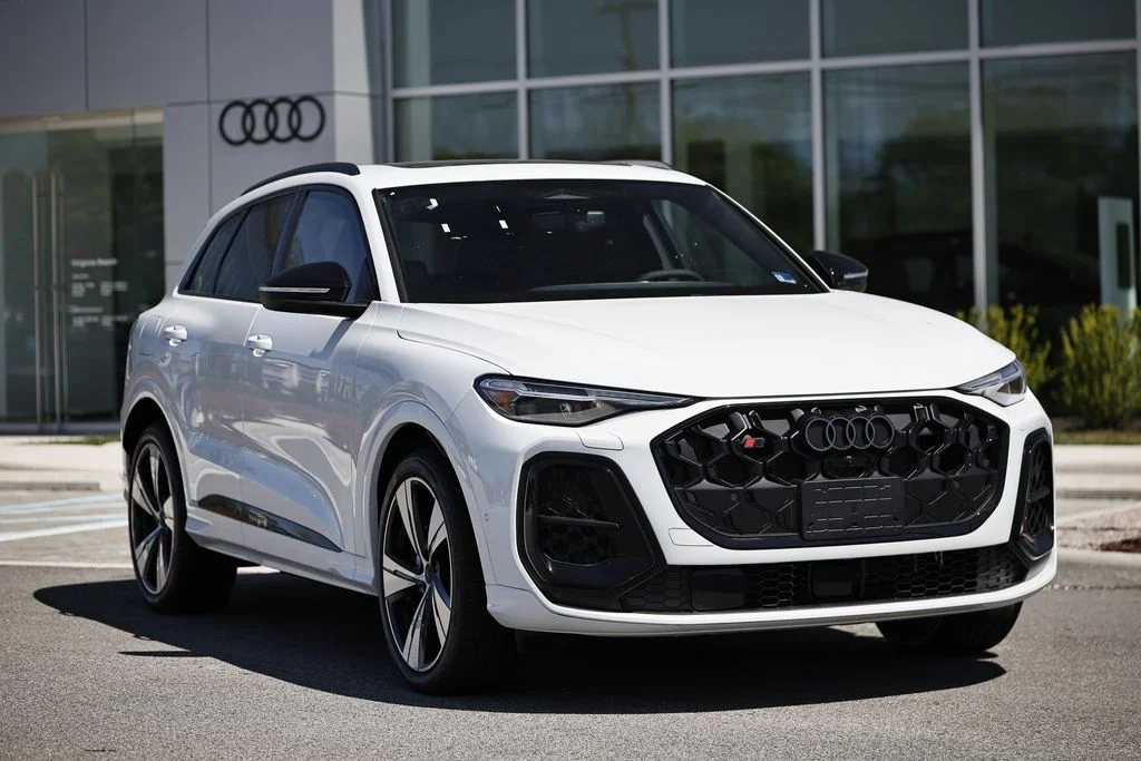 New 2026 Glacier White Metallic Audi Premium Plus image 2