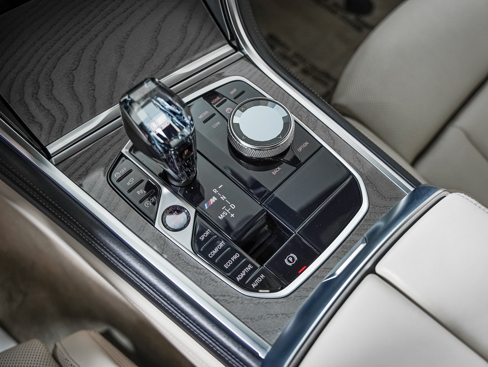 Used 2022 White BMW M850i image 15