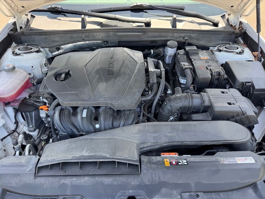 Used 2024 White Hyundai SEL image 19